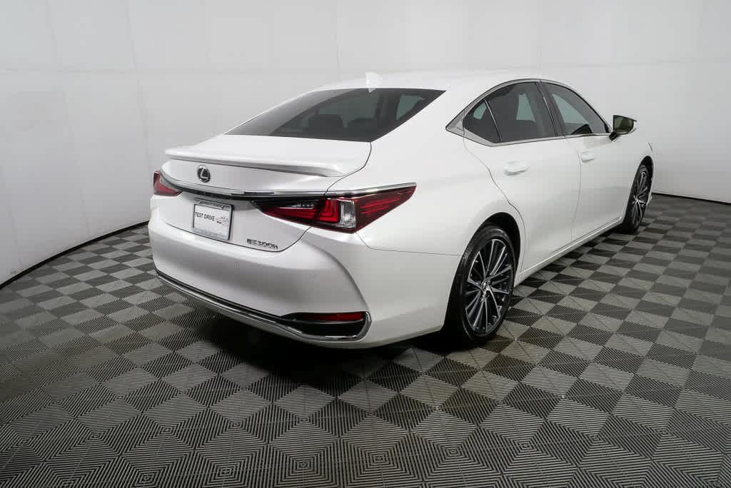 used 2023 Lexus ES 300h car, priced at $37,997