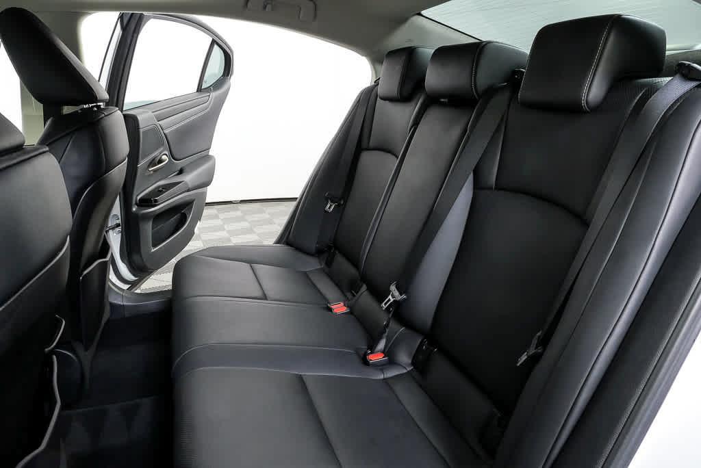 used 2023 Lexus ES 300h car, priced at $37,997