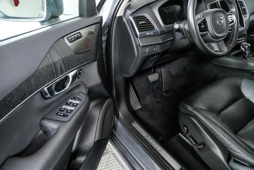 used 2020 Volvo XC90 car, priced at $18,999