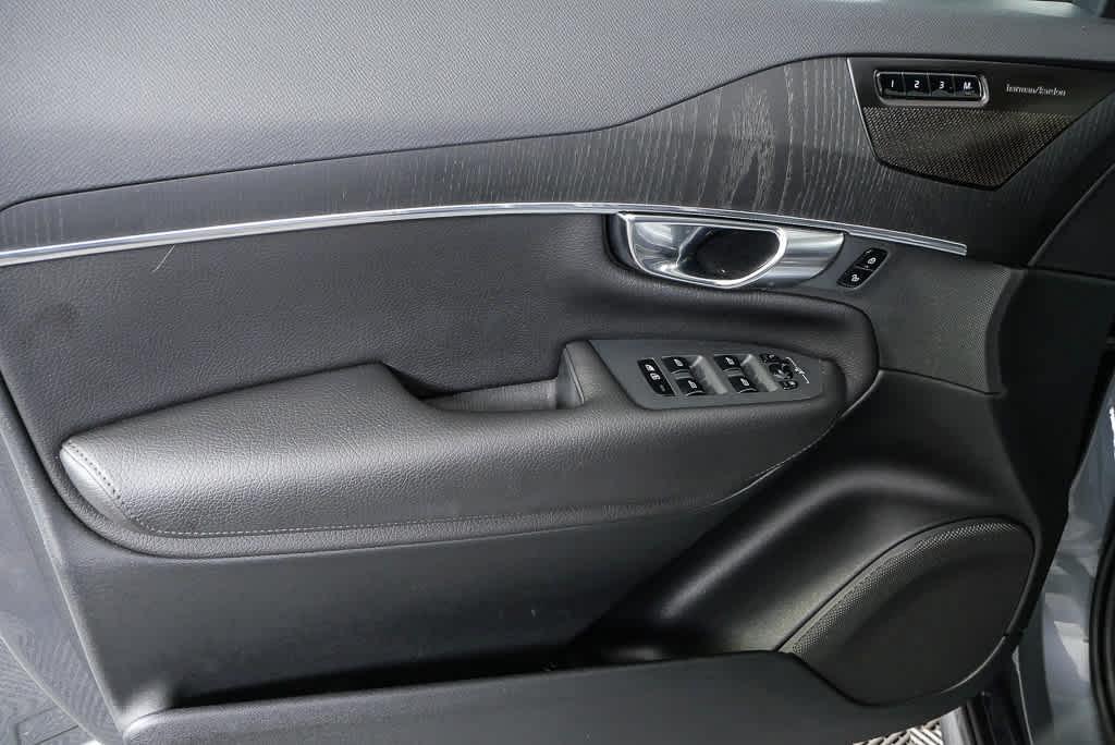 used 2020 Volvo XC90 car, priced at $18,999