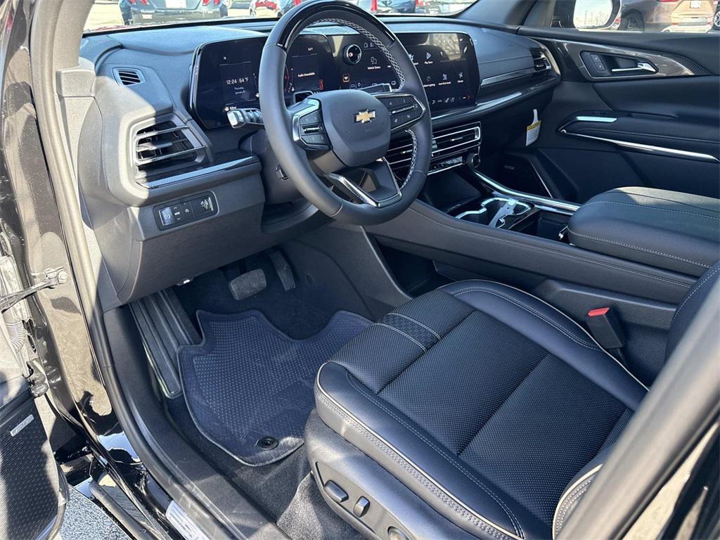 new 2026 Chevrolet Traverse car, priced at $54,372