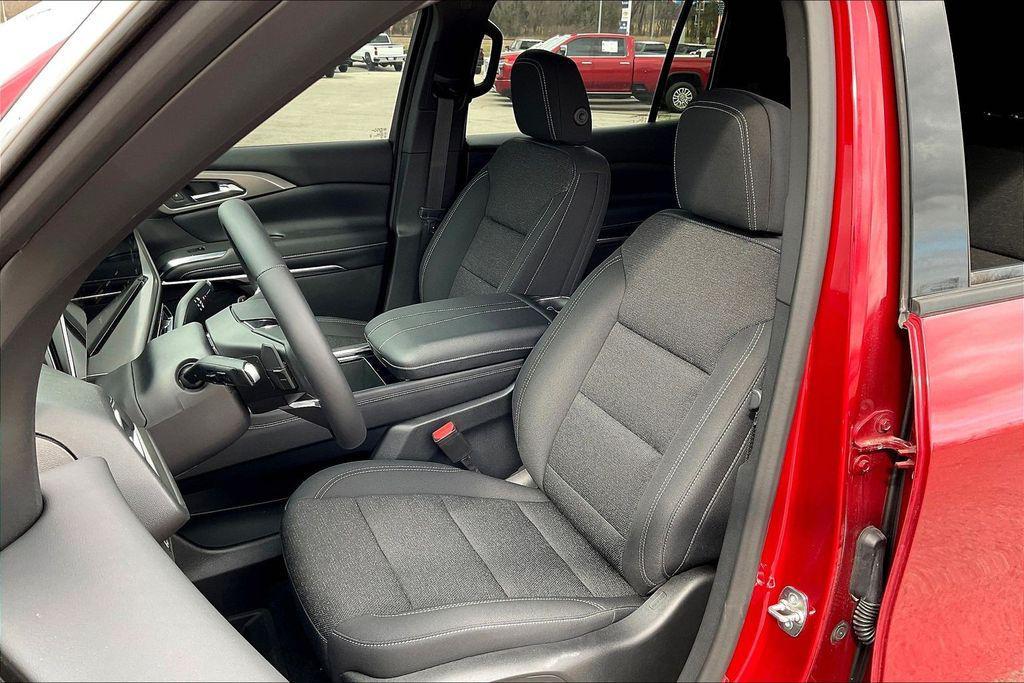 new 2026 Chevrolet Traverse car, priced at $43,885