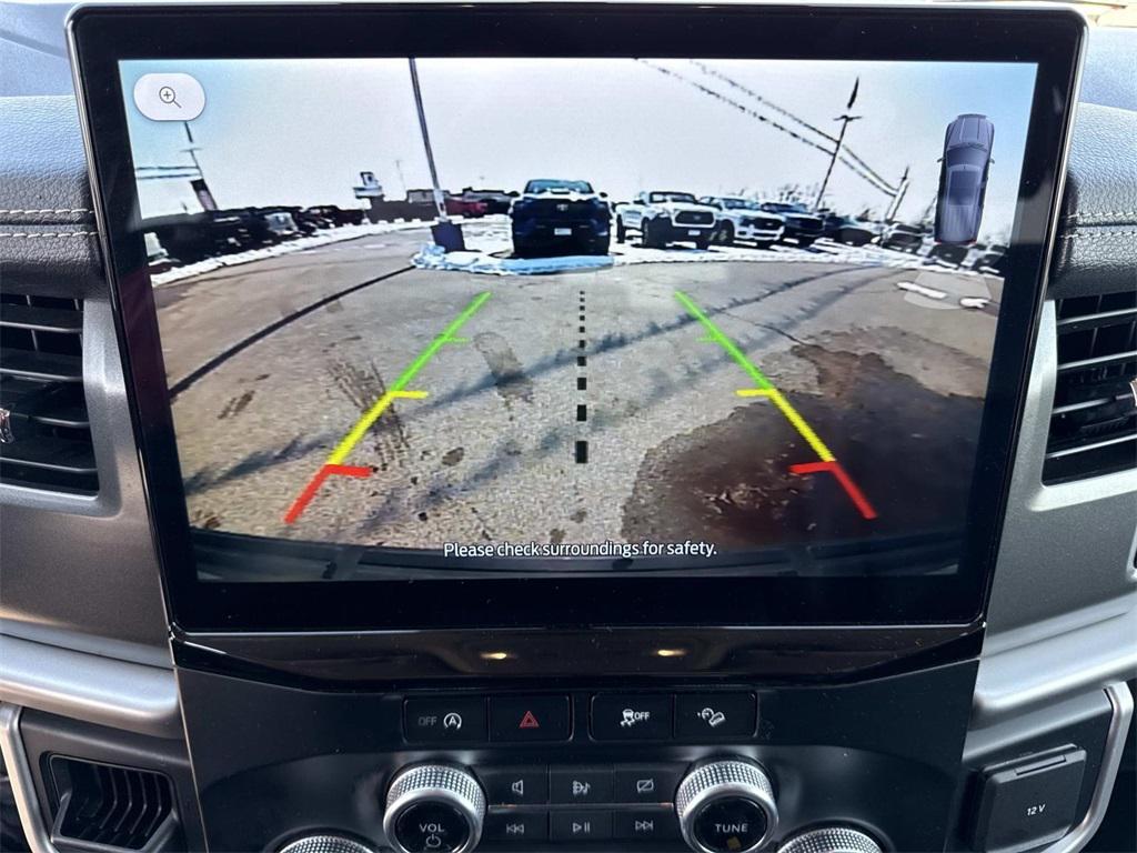 used 2024 Ford Expedition car, priced at $41,282