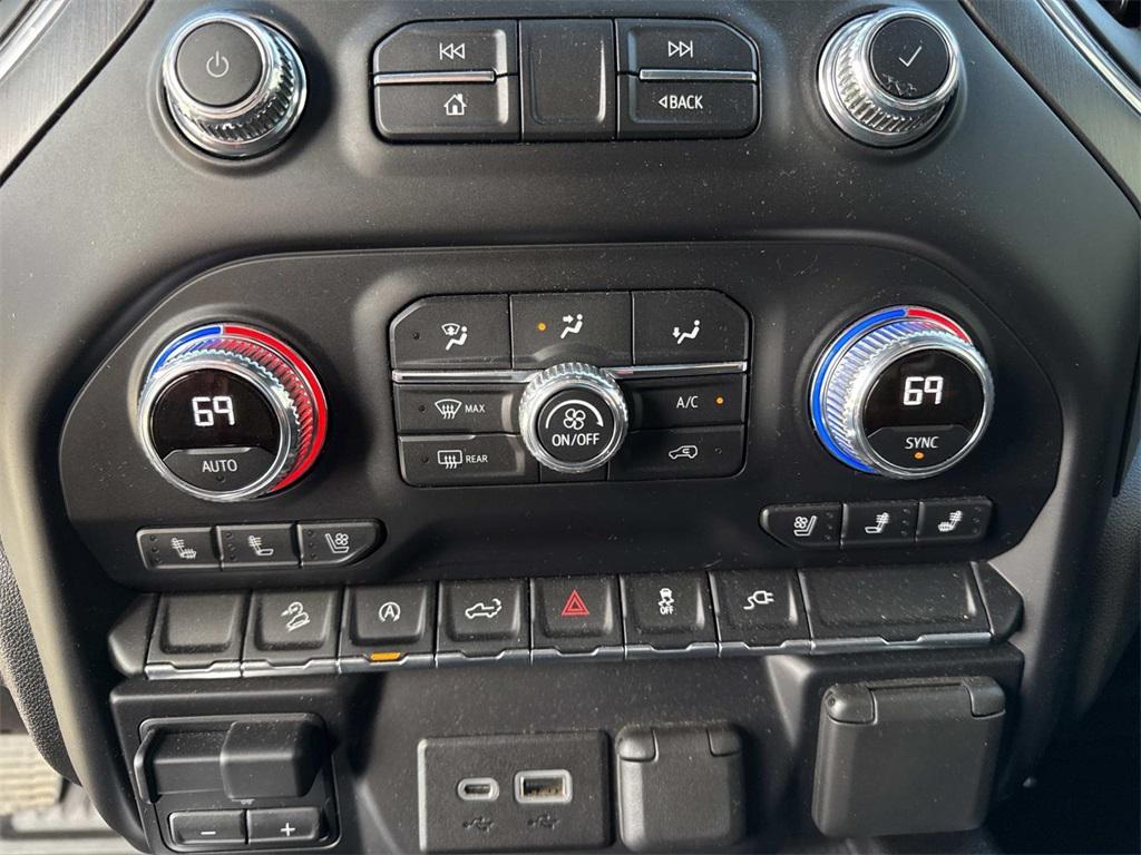 used 2021 GMC Sierra 1500 car, priced at $37,998