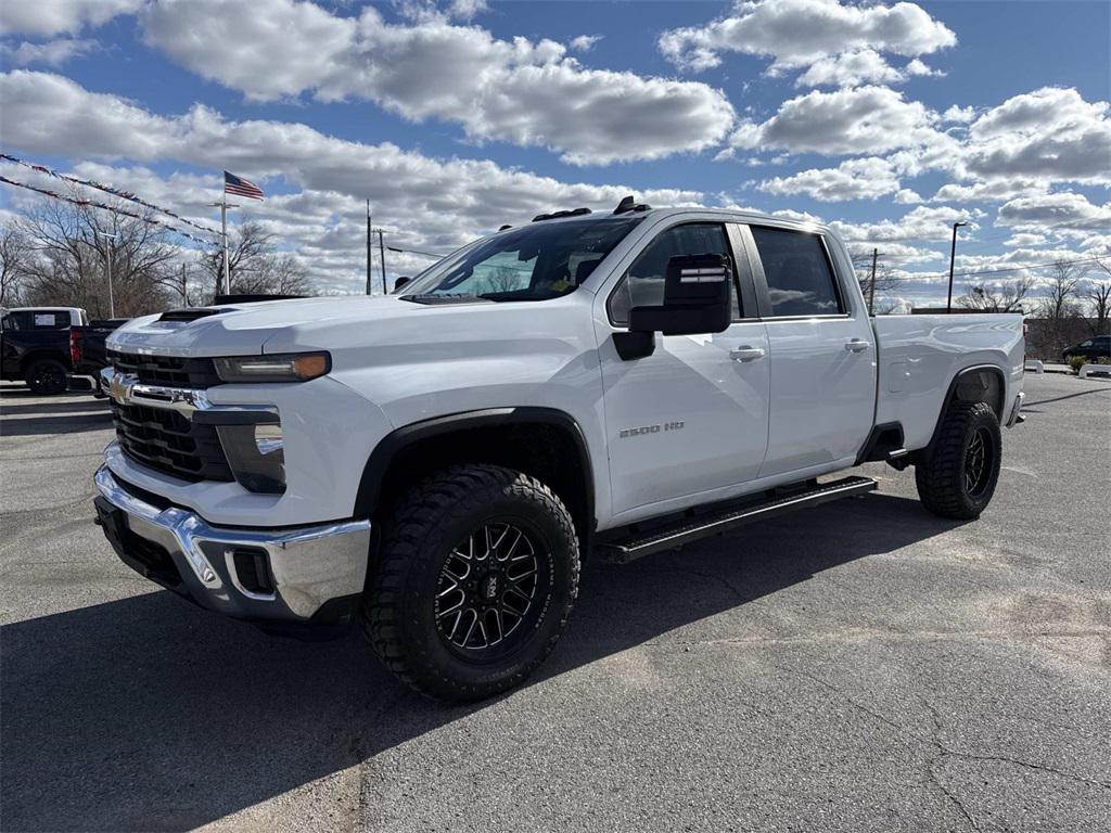used 2024 Chevrolet Silverado 2500 car, priced at $47,316