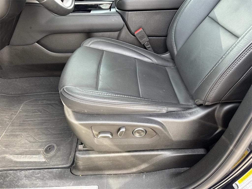 used 2024 GMC Yukon car, priced at $68,355