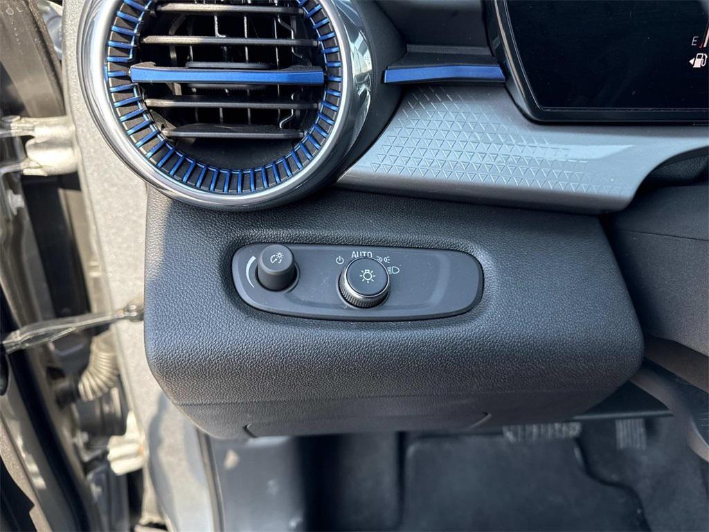 used 2025 Chevrolet Trax car, priced at $21,820