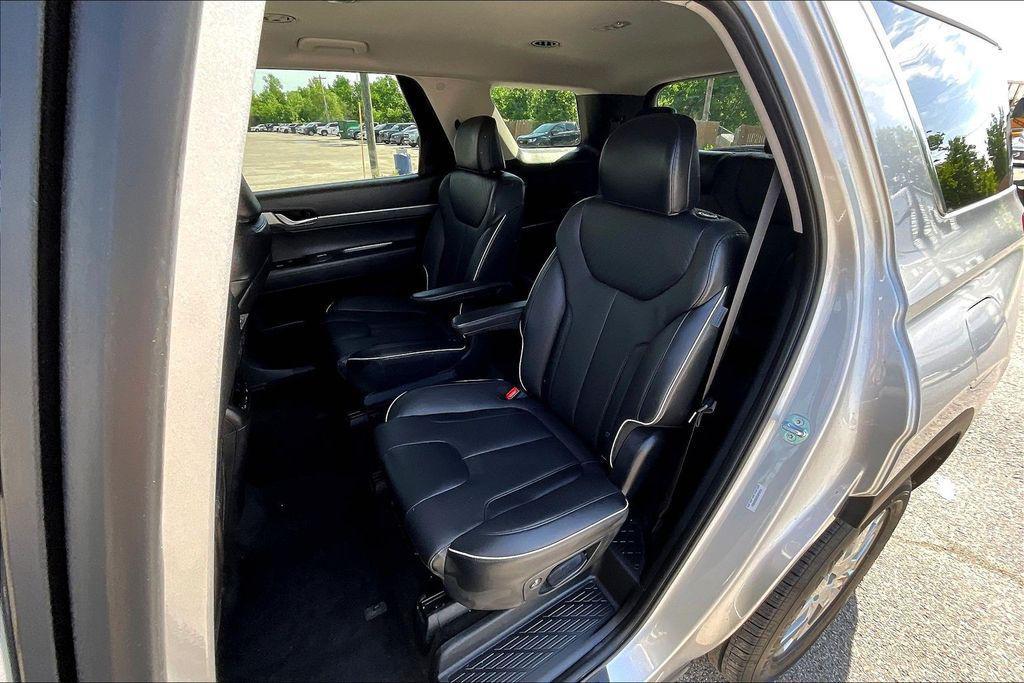 used 2025 Hyundai Palisade car, priced at $33,920