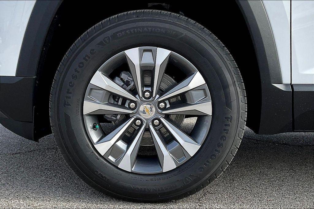 new 2026 Chevrolet Equinox car, priced at $29,741