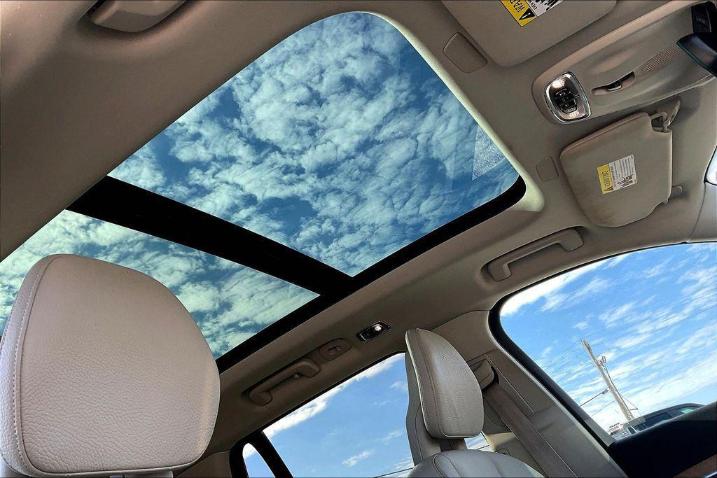 used 2022 Volvo XC90 Recharge Plug-In Hybrid car, priced at $32,077