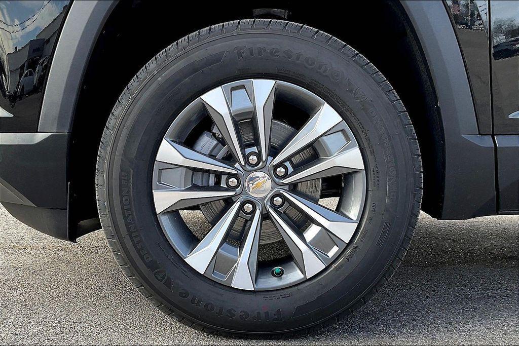 new 2026 Chevrolet Equinox car, priced at $29,741