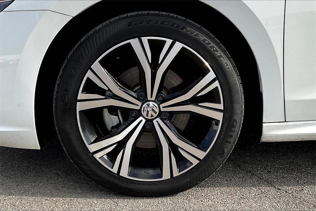 used 2022 Volkswagen Passat car, priced at $19,320