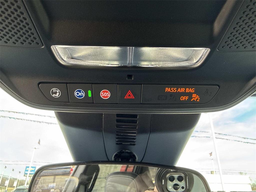 new 2026 Chevrolet Traverse car, priced at $42,882