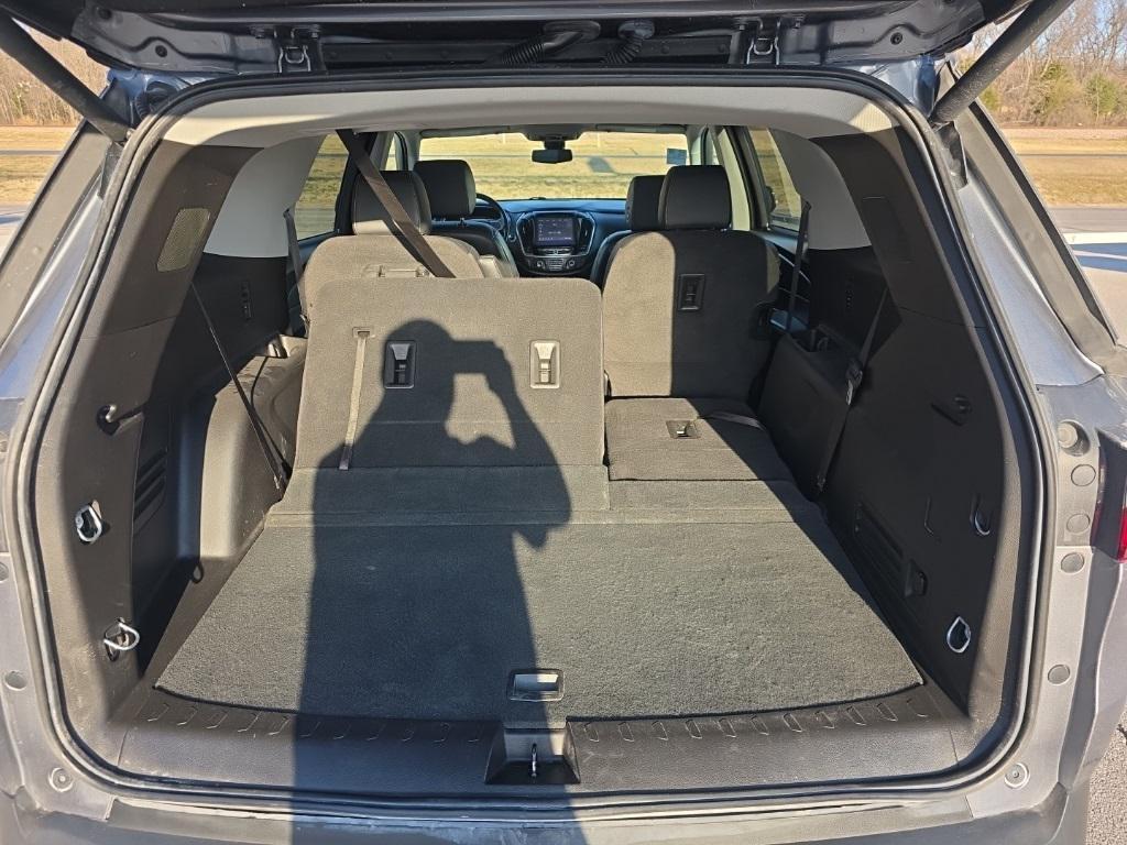 used 2020 Chevrolet Traverse car, priced at $23,143