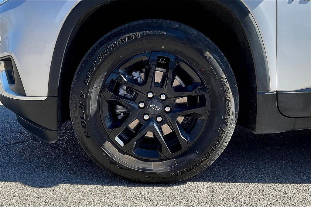 used 2021 Chevrolet Traverse car, priced at $22,796