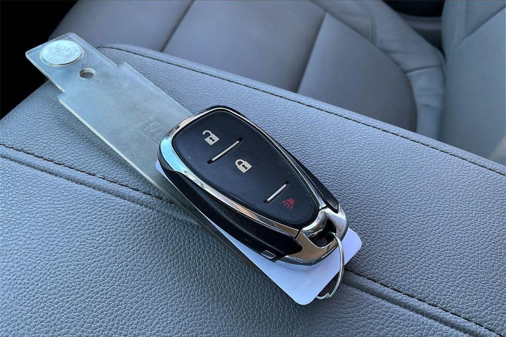 used 2021 Chevrolet Traverse car, priced at $22,796