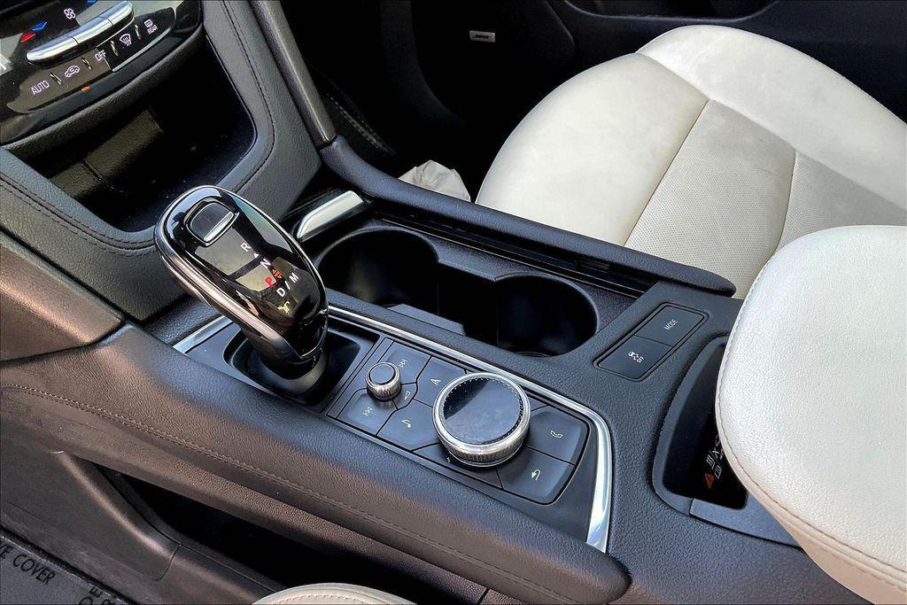 used 2023 Cadillac XT6 car, priced at $32,186