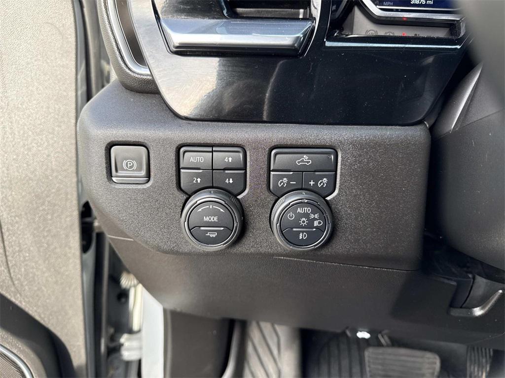 used 2024 Chevrolet Silverado 1500 car, priced at $46,689