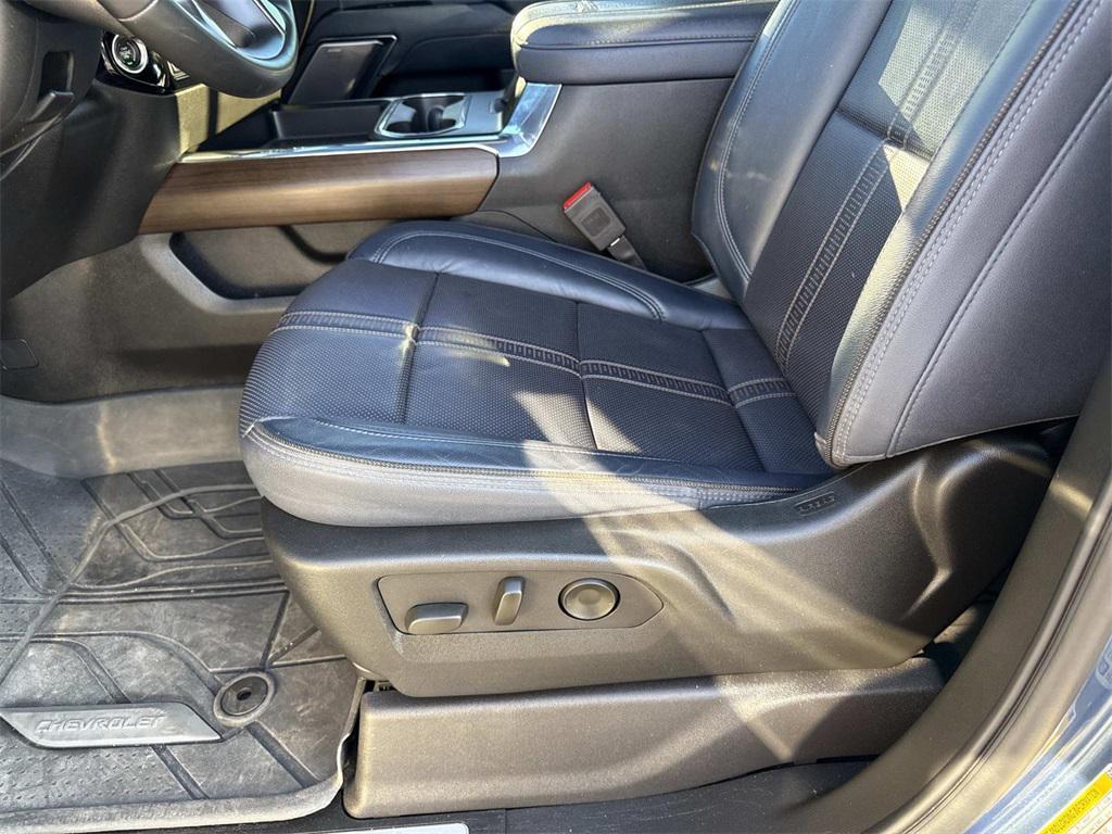 used 2024 Chevrolet Silverado 2500 car, priced at $59,124