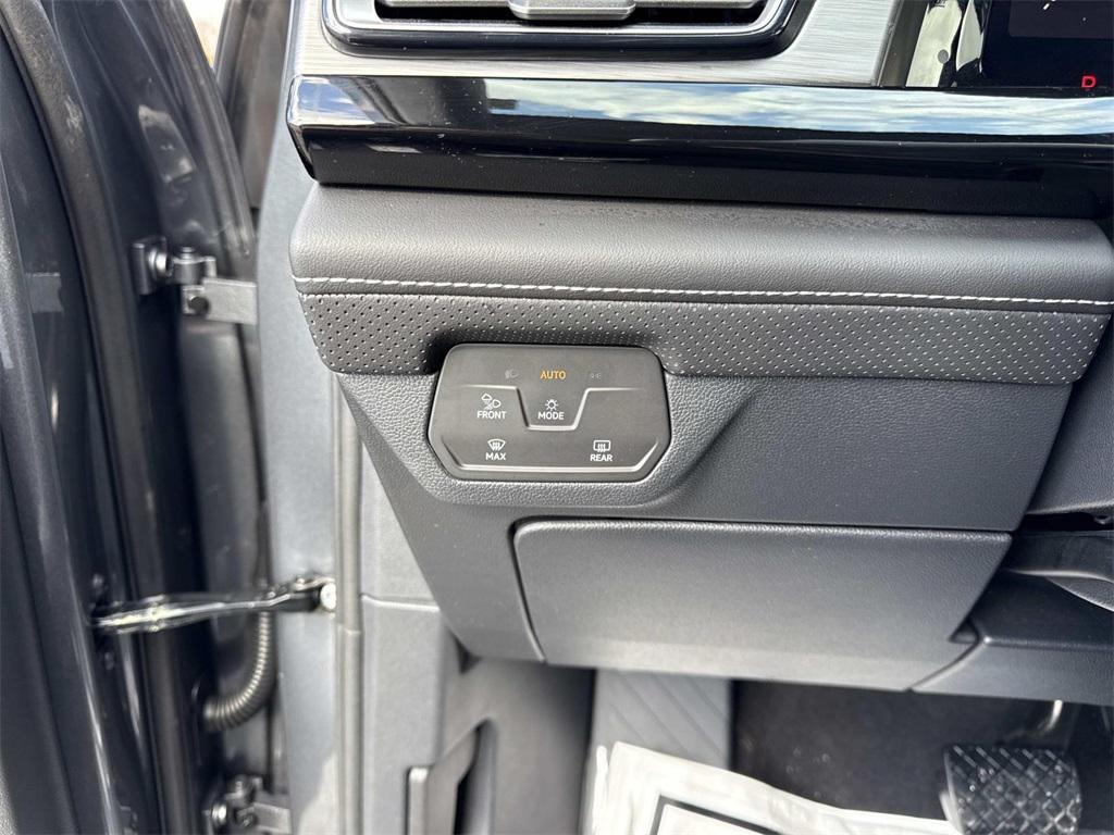 used 2025 Volkswagen Atlas Cross Sport car, priced at $33,600