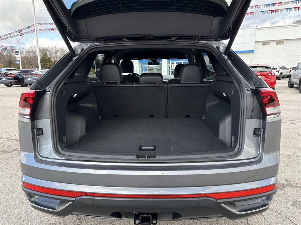 used 2025 Volkswagen Atlas Cross Sport car, priced at $33,600