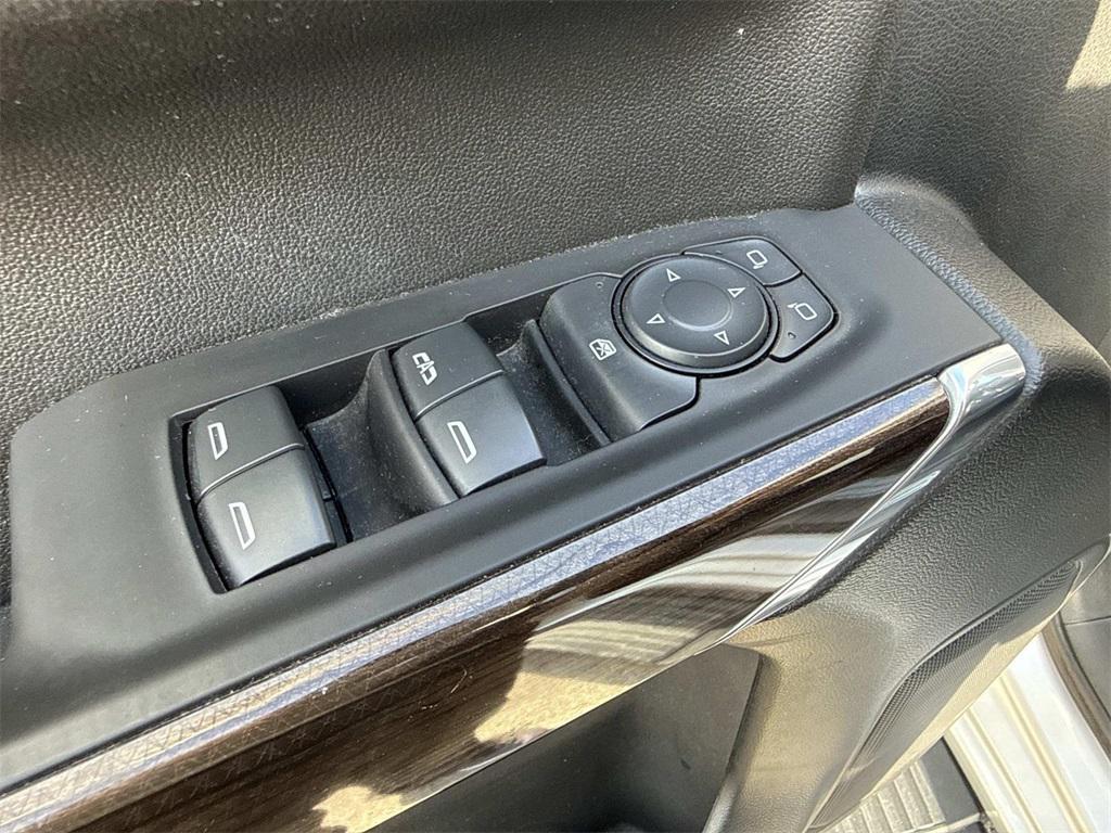 used 2021 Chevrolet Silverado 1500 car, priced at $26,977