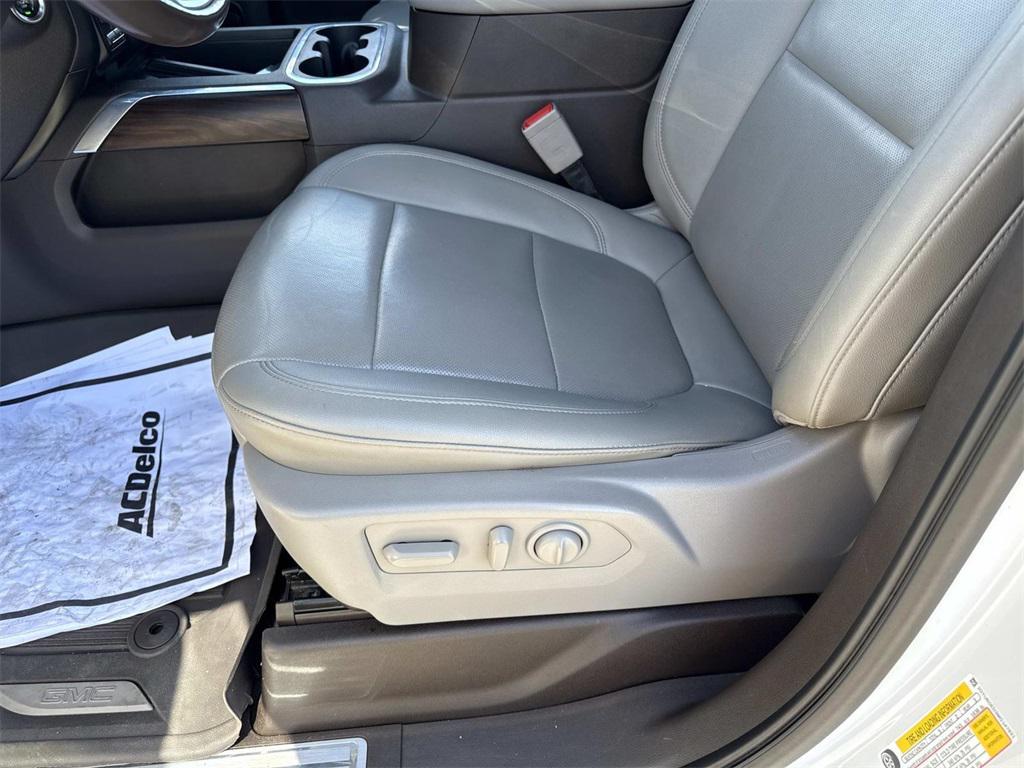 used 2021 GMC Sierra 1500 car, priced at $35,100