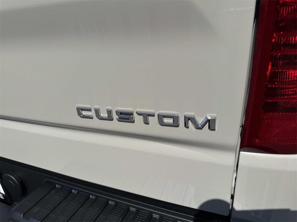 new 2026 Chevrolet Silverado 1500 car, priced at $40,450