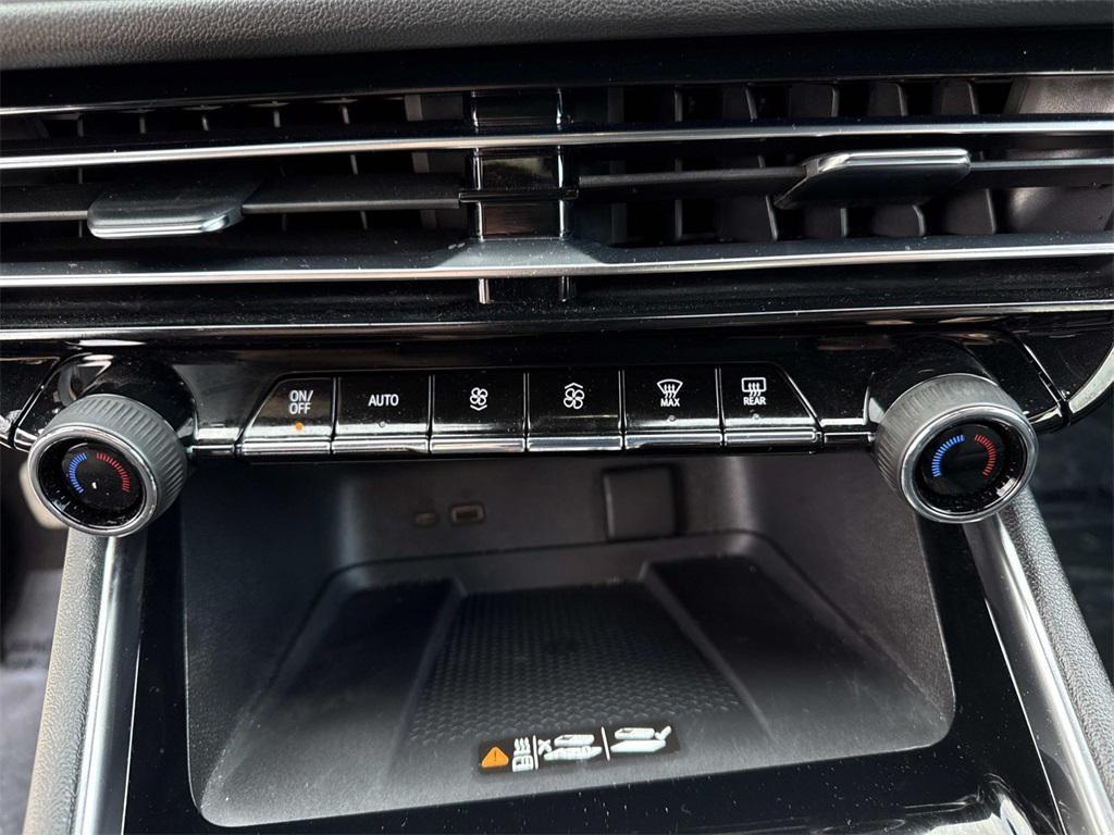 used 2026 Chevrolet Traverse car, priced at $37,893