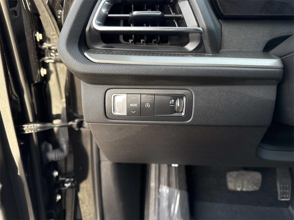 used 2026 Chevrolet Traverse car, priced at $37,893