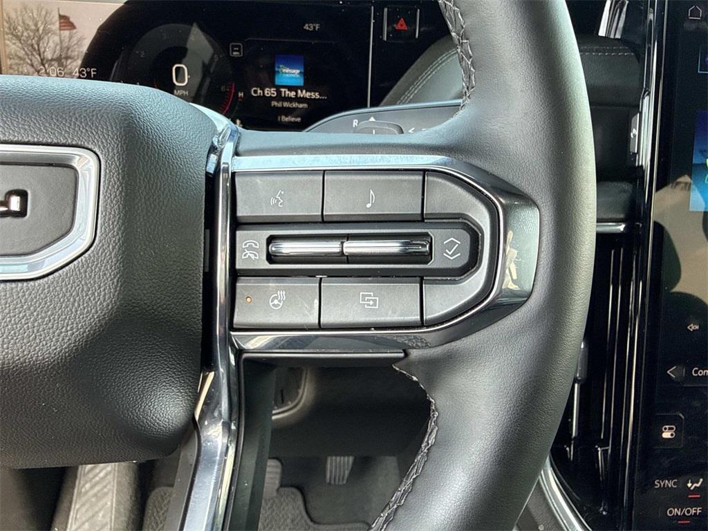 used 2025 GMC Yukon car, priced at $69,887