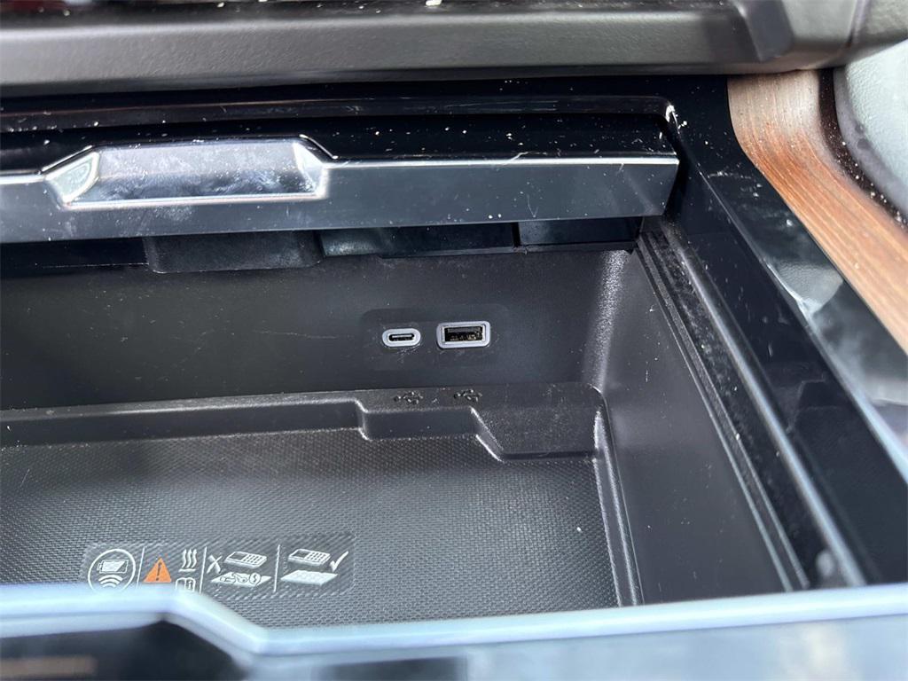 used 2025 GMC Yukon car, priced at $69,887