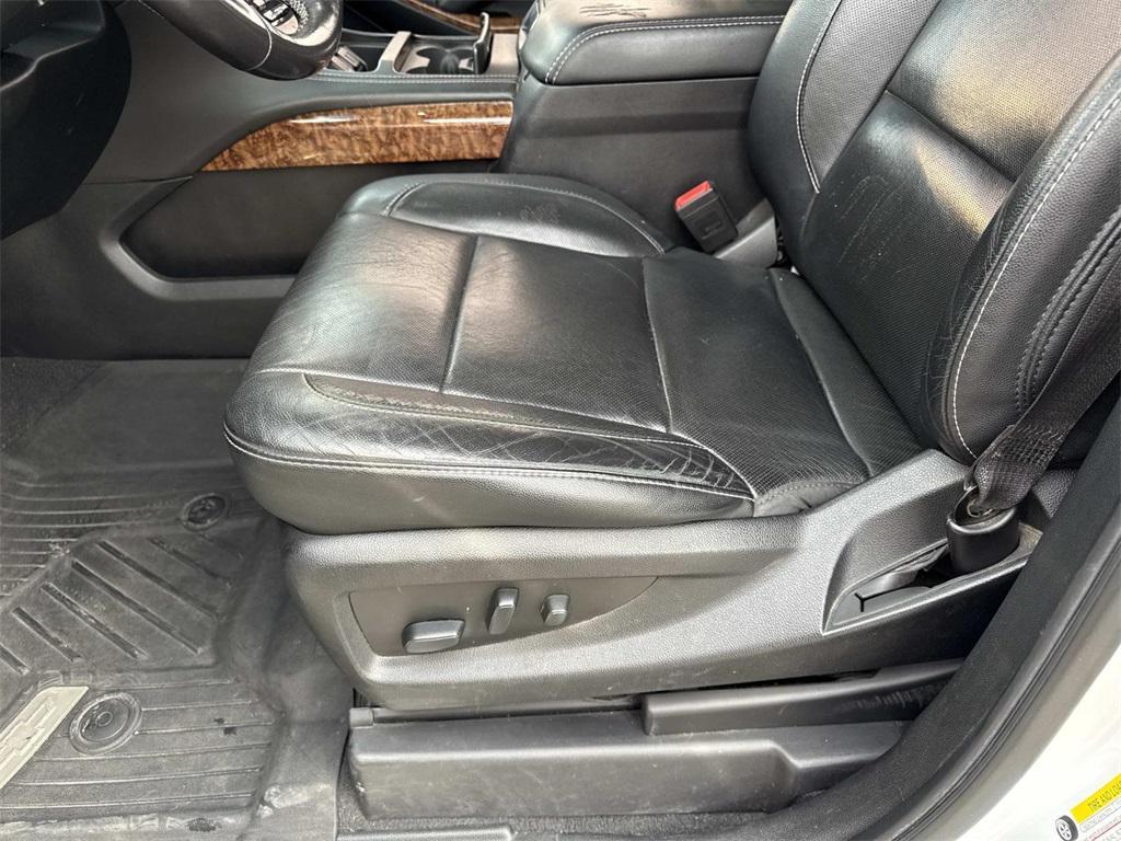 used 2020 Chevrolet Suburban car, priced at $27,000