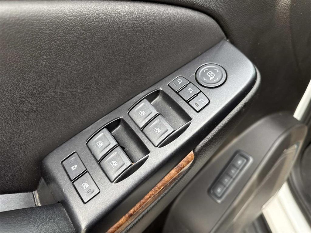 used 2020 Chevrolet Suburban car, priced at $27,000