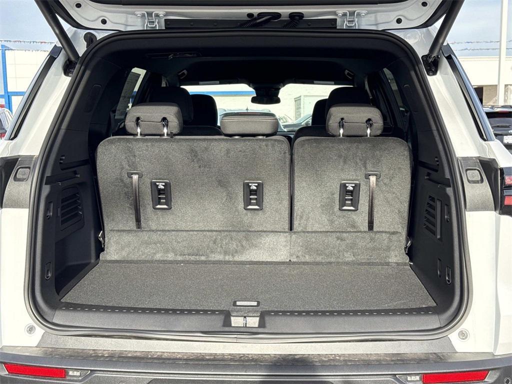 new 2026 Chevrolet Traverse car, priced at $43,301