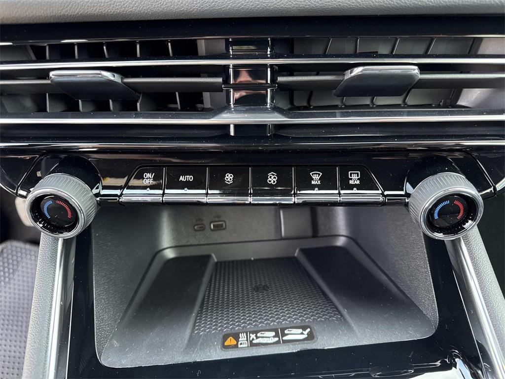 new 2026 Chevrolet Traverse car, priced at $43,301