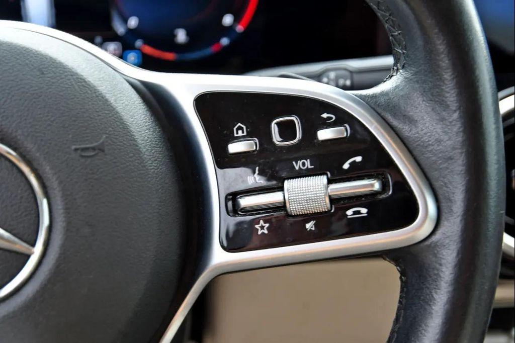 used 2022 Mercedes-Benz GLB 250 car, priced at $25,500