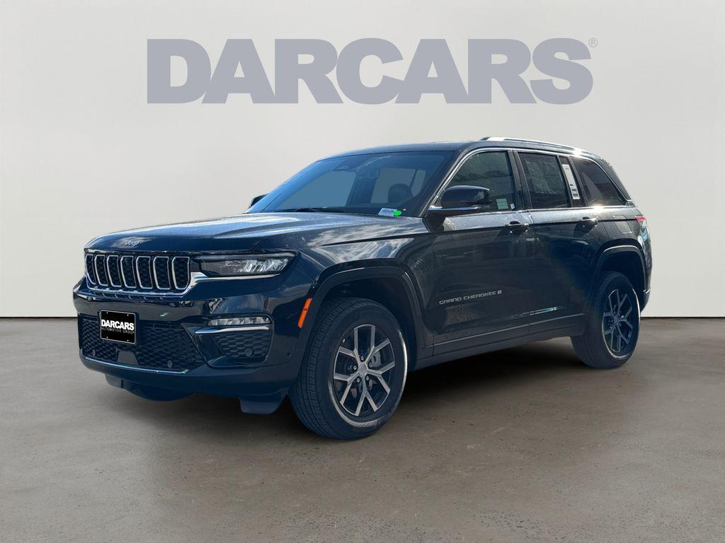 new 2025 Jeep Grand Cherokee car, priced at $44,900