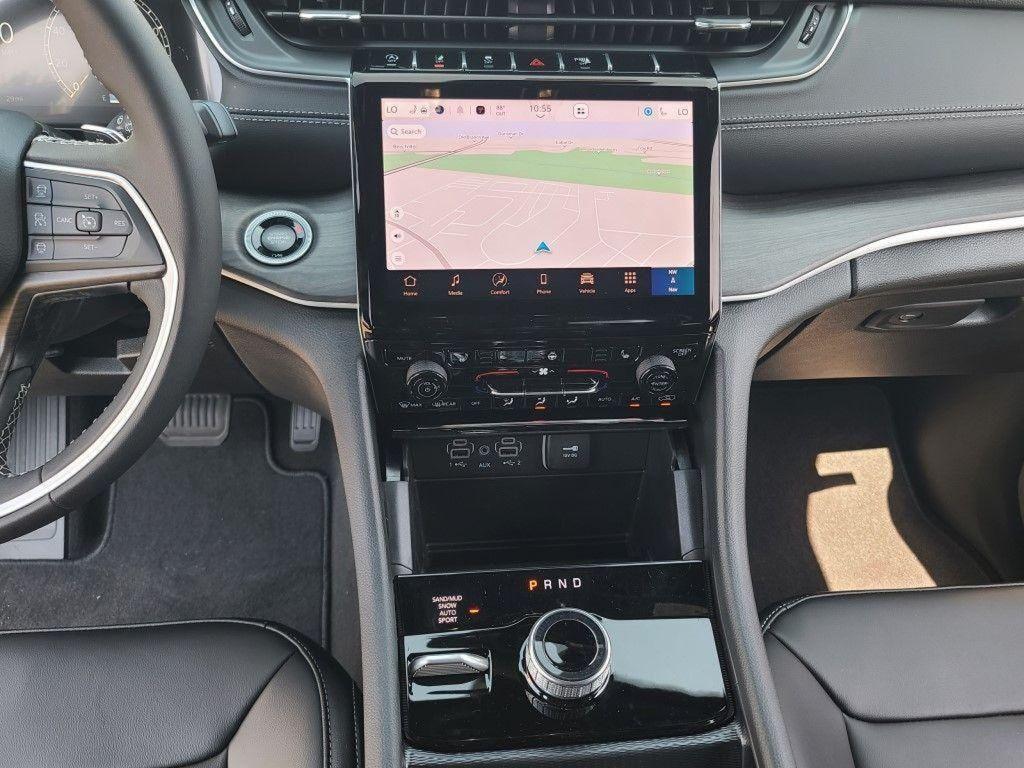 new 2025 Jeep Grand Cherokee L car, priced at $47,055