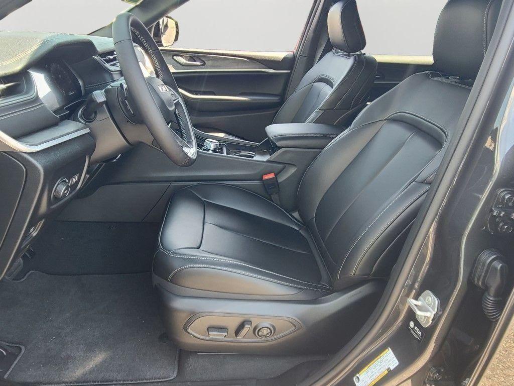 new 2025 Jeep Grand Cherokee L car, priced at $47,055