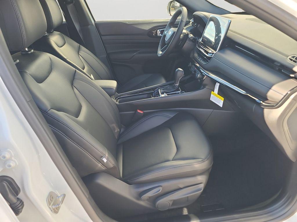 new 2026 Jeep Compass car, priced at $33,000