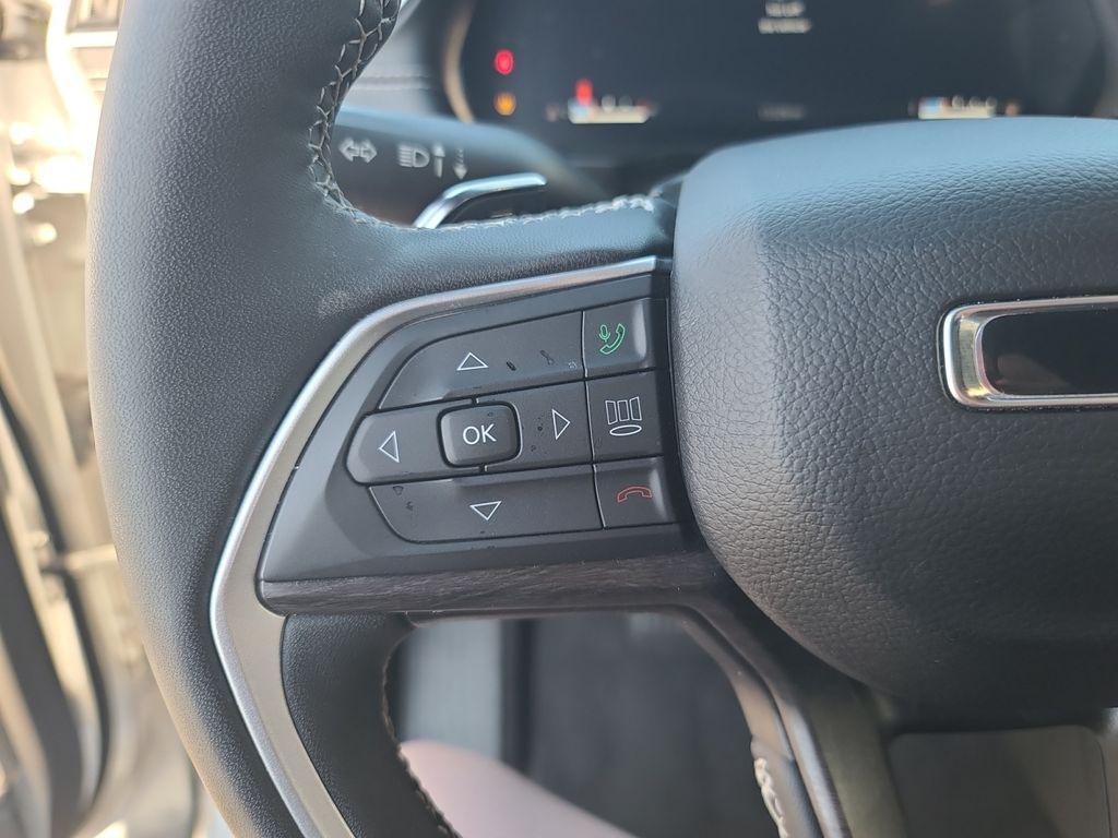 used 2024 Jeep Grand Cherokee car, priced at $33,480