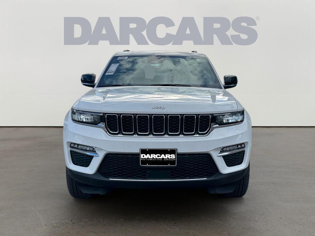 new 2025 Jeep Grand Cherokee car, priced at $39,900