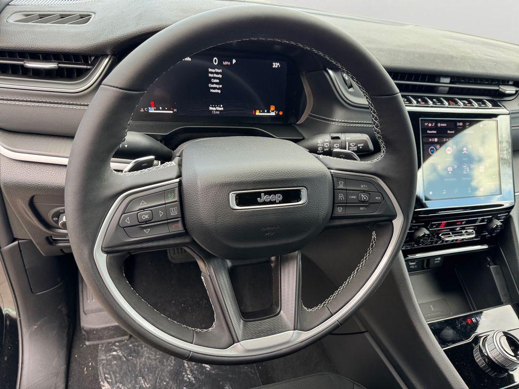 new 2025 Jeep Grand Cherokee car, priced at $36,500