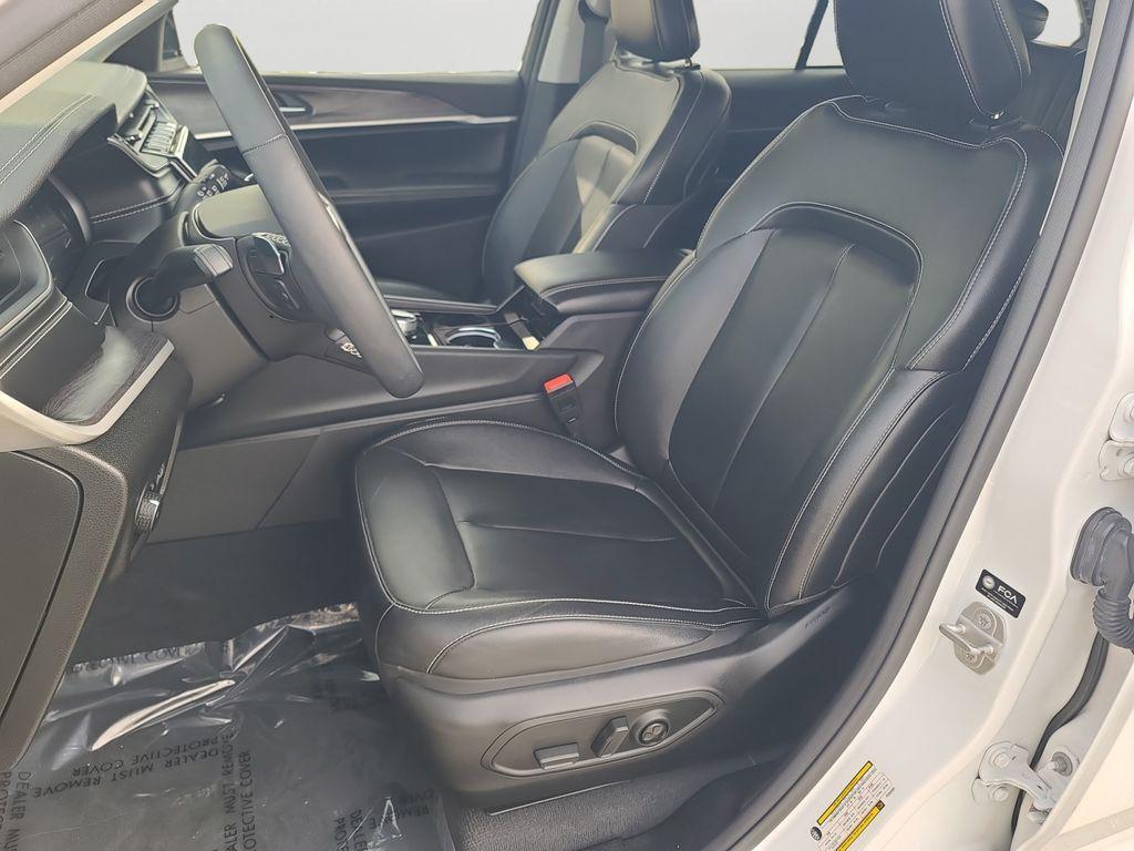 used 2023 Jeep Grand Cherokee car, priced at $31,994