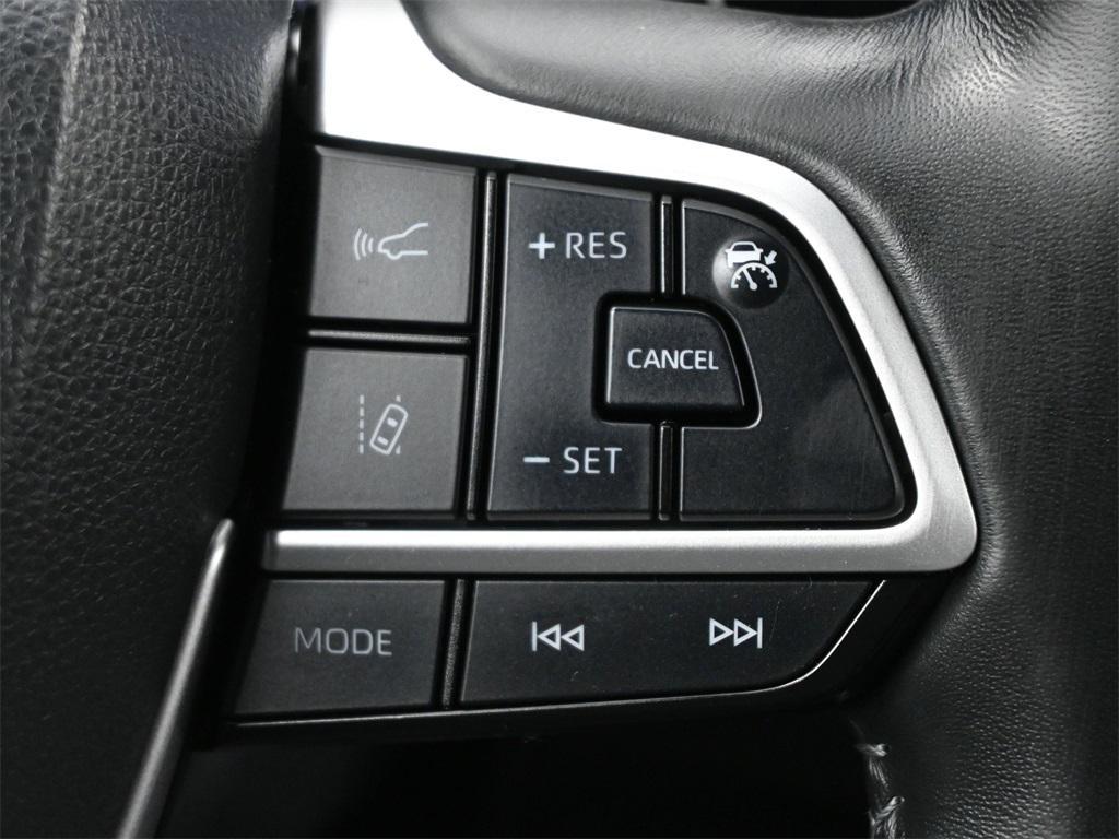 used 2023 Toyota Highlander car, priced at $38,500