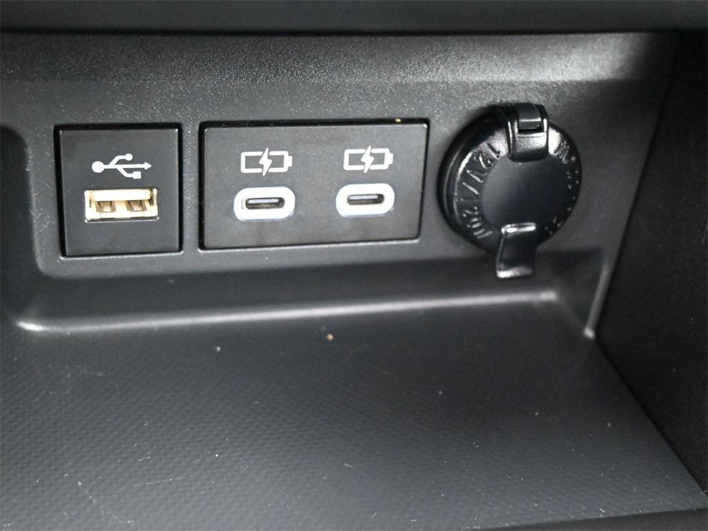 used 2023 Toyota Highlander car, priced at $38,500