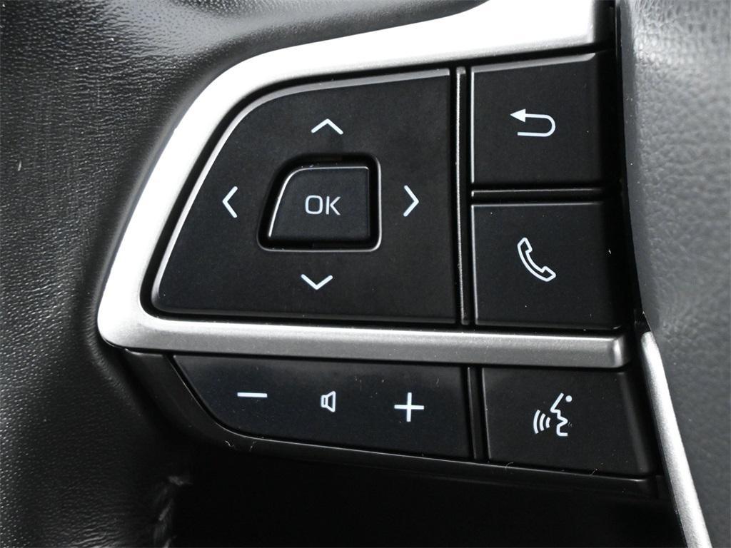 used 2023 Toyota Highlander car, priced at $38,500