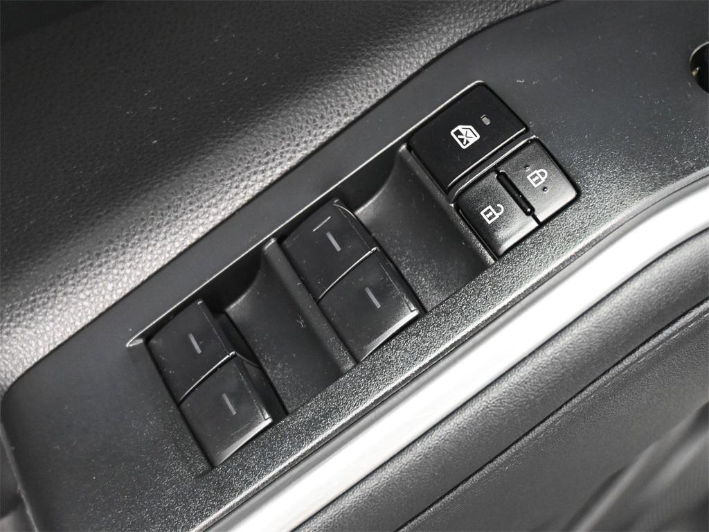 used 2023 Toyota Highlander car, priced at $38,500