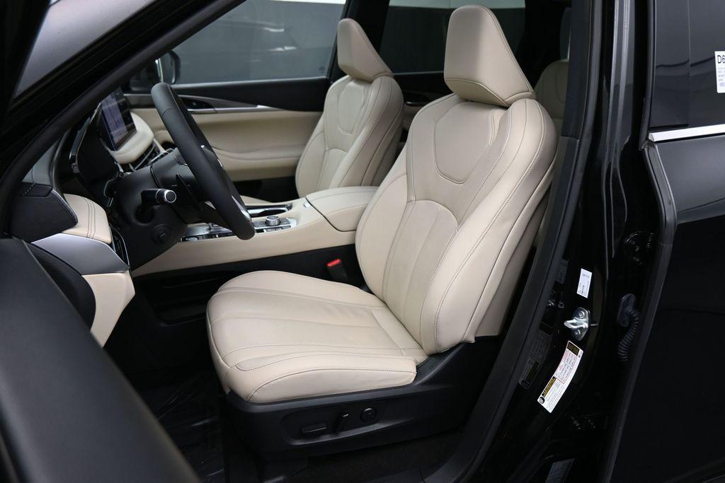 used 2023 INFINITI QX60 car, priced at $38,000